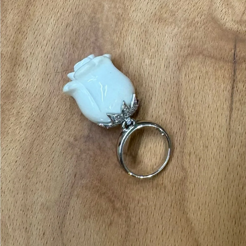 Morganne Bello White Agate Diamond Ring - Picture 6 of 9